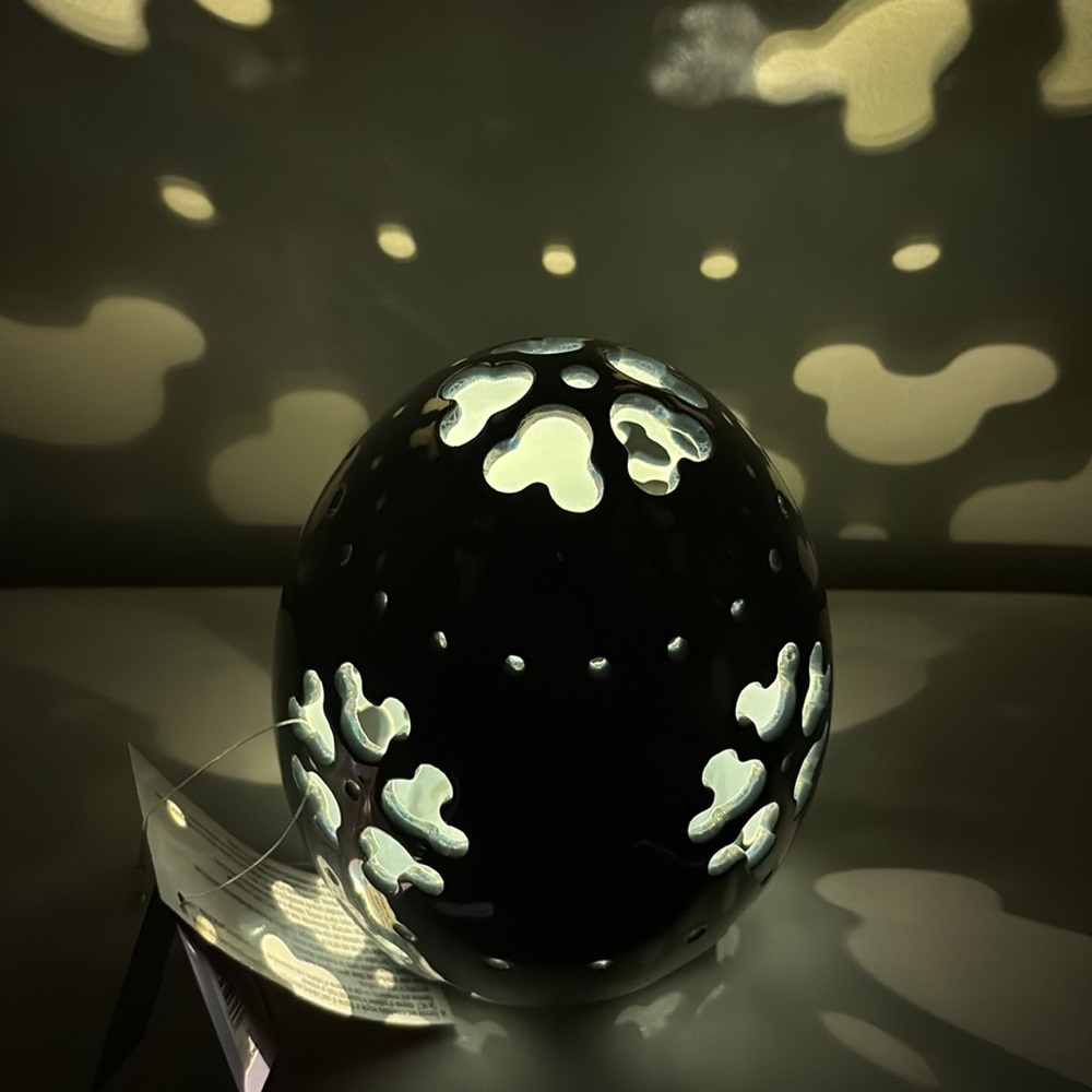 Mickey Mouse LED Ceramic Easter Egg - Picture 4 of 10
